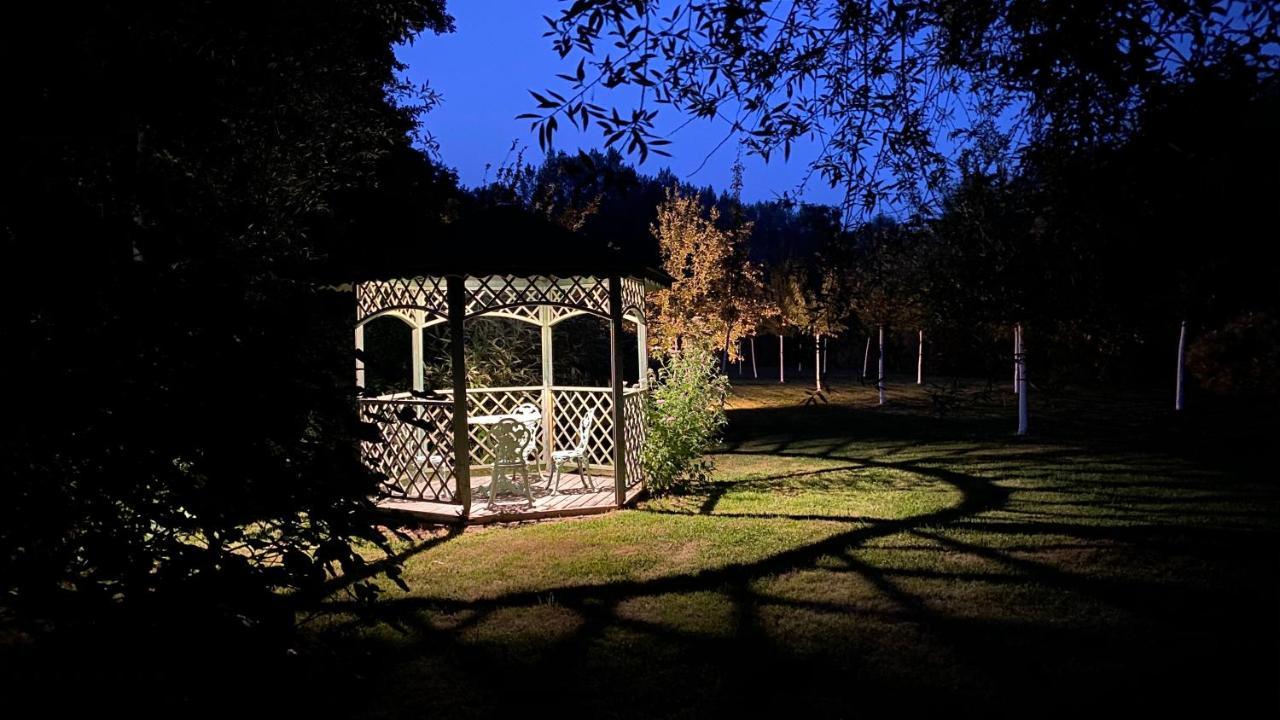 Domaine Le Hetrey Bed & Breakfast Toutainville ภายนอก รูปภาพ